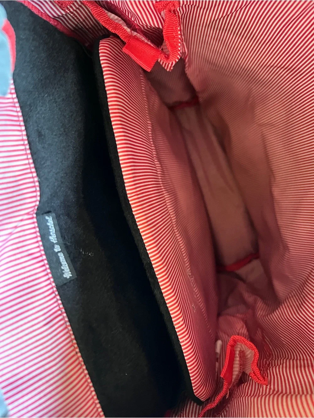 Herschel Little America 13